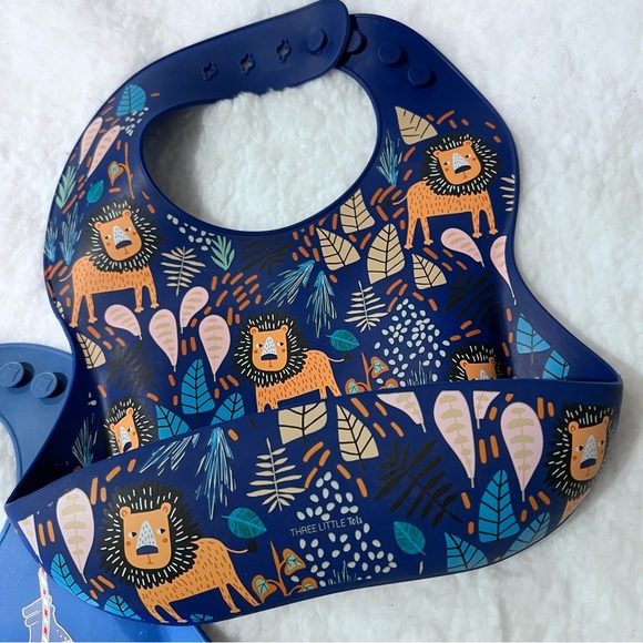 Bundle of 3 Silicone baby food crumb catcher bibs - Picture 3 of 12